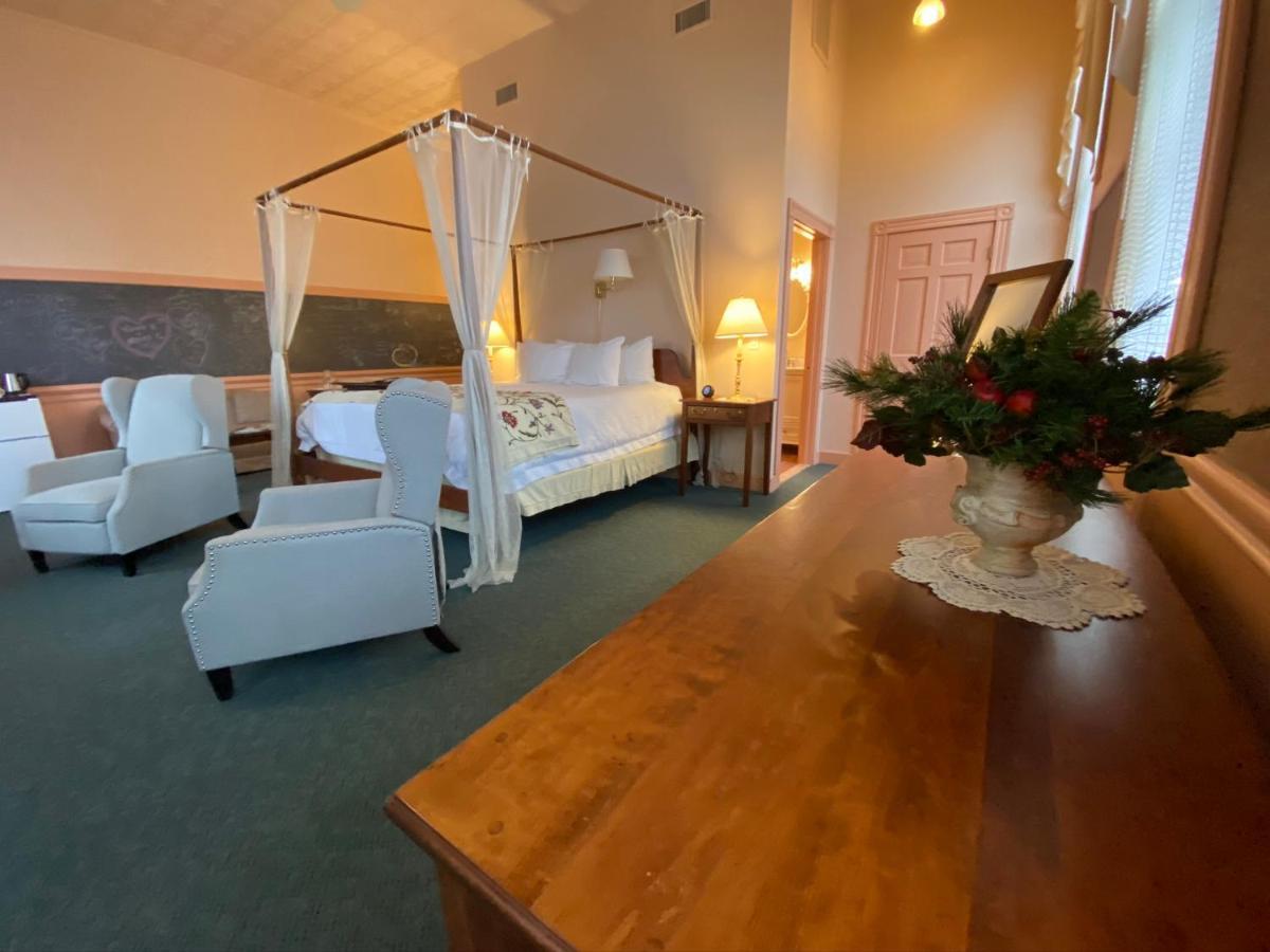 Chambery Inn Lee Esterno foto